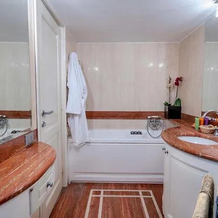 White Style Gambero 로마